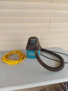 lot 1045 image: Shop-Vac Mighty Mini 2000 Portable WetDry Vacuum with Extension Cord
