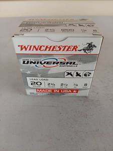 lot 1072 image: Winchester Universal Game & Target 20 Gauge Shotshells 2-34 #8 Shot
