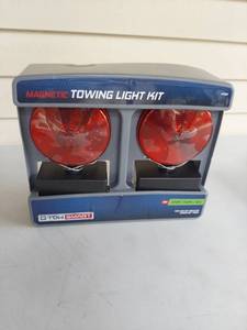 lot 1086 image: TowSmart Magnetic Towing Light Kit