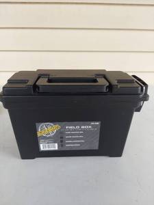 lot 1124 image: Guidesman Plastic Field Box Ammo Can