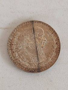 lot 1164 image: 1965 Mexico Un Peso Silver Coin