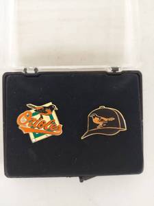 lot 1176 image: Baltimore Orioles MLB Enamel Lapel Pin Set