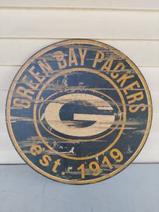 lot 1214 image: Green Bay Packers Est. 1919 Round Wood Wall Sign