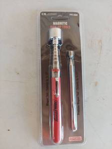 lot 1229 image: Tool Shop 2-Piece Magnetic Pick-Up Tool Set