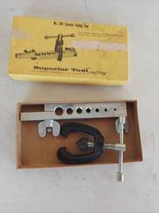 lot 1233 image: Superior Tool Company No. 200 Flaring Tool