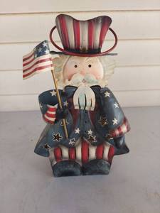 lot 1255 image: Patriotic Uncle Sam Metal Candle Lantern Figure
