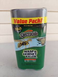 lot 2287 image: Spectracide Wasp & Hornet Killer Value Pack 2 x 18.5 oz