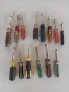 lot 2299 image: Mixed Lot of Nut Drivers and Screwdrivers