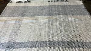 lot 2045 image: Threshold Assymmetric 7x10 Area Rug.