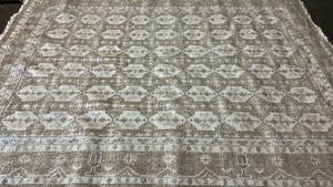 lot 2063 image: Threshold Multicolored 7x10 Area Rug.