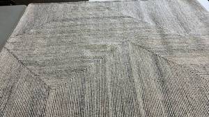lot 2096 image: Mohawk Home Persian Tan 5x7 Area Rug.
