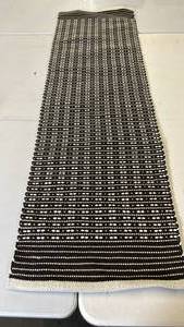 lot 3009 image: Threshold Runner, 2x7