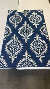 lot 3019 image: Threshold Rug, 26x4