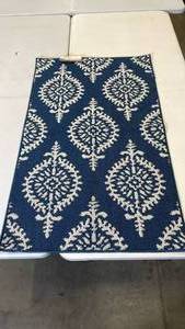 lot 3023 image: Threshold Area Rug, 26x4