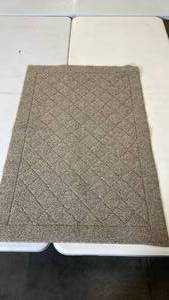 lot 3034 image: Diamond Pattern Indoor Area Rug, 30x44