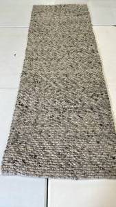 lot 3038 image: Threshold Runner, 28x84