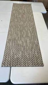 lot 3069 image: Threshold Runner, 24x84
