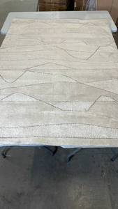 lot 3130 image: Threshold Area Rug, 5x7