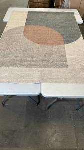 lot 3132 image: Threshold Area Rug, 5x7