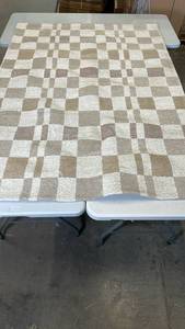 lot 3139 image: Threshold Area Rug, 5x7