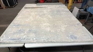 lot 8024 image: Safavieh Everly 8x10 Area Rug - Light Gray  Light Blue