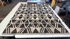 lot 8049 image: Threshold 7x10 Brown & Tan Area Rug