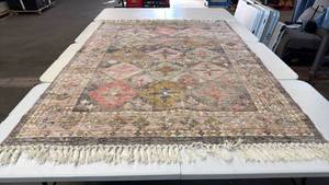 lot 8058 image: Threshold 5x7 Diamond Pattern Area Rug