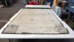 lot 8076 image: Project 62 5x7 Gray Critter Area Rug - Grey and Black Geometric Pattern