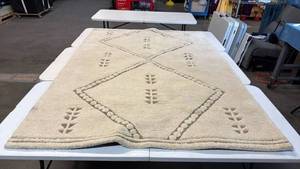 lot 8080 image: Threshold Studio McGee Area Rug 5x7