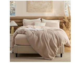 lot 59246 image: Bedsure 100% Cotton Duvet Cover King Size with Fitted Sheet - 4 Pieces Khaki Waffle Weave Bedding Set, GentleSoft and Breathable, Includes 1 Duvet Cover 104x90, 1 Fitted Sheet, 2 Pillow Shams