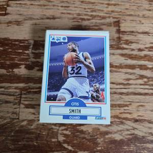 lot 85 image: 70 90s NBA Mystery Lot Trading Cards
