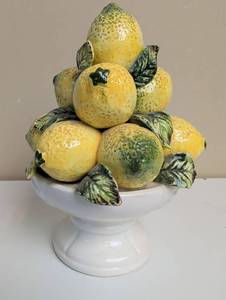 lot 16914 image: Italian Ceramic Lemon Bowl Centerpiece