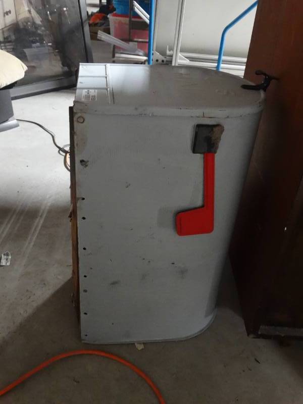 lot 10180 image: Large Steel Mailbox
