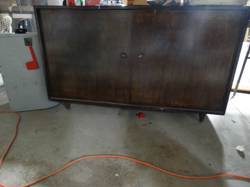 lot 10181 image: Large Wooden Cabinet