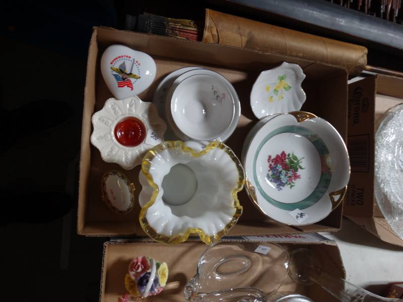 lot 10214 image: Lot of Decorative Dishes