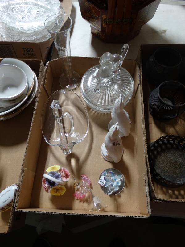 lot 10216 image: Lot of Decorative Homeware