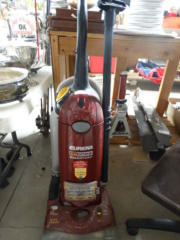 lot 10222 image: Eureka Vacuum