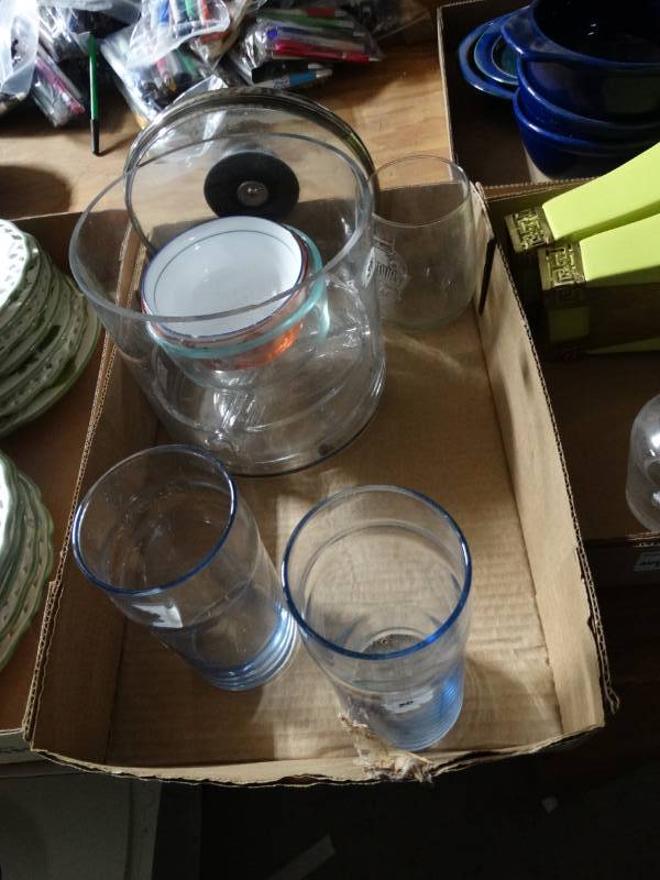 lot 10241 image: lot of misc glassware