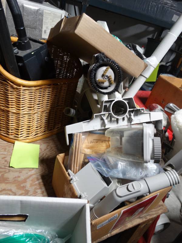 lot 10262 image: lot of vacuum and attachments