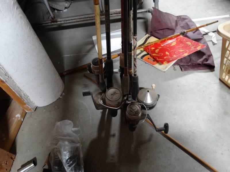 lot 10276 image: lot of 6 complete fishing poles, one fly fishing reel