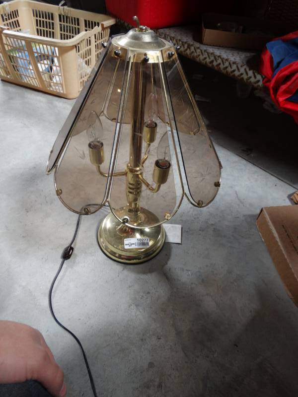 lot 10277 image: vintage touch lamp