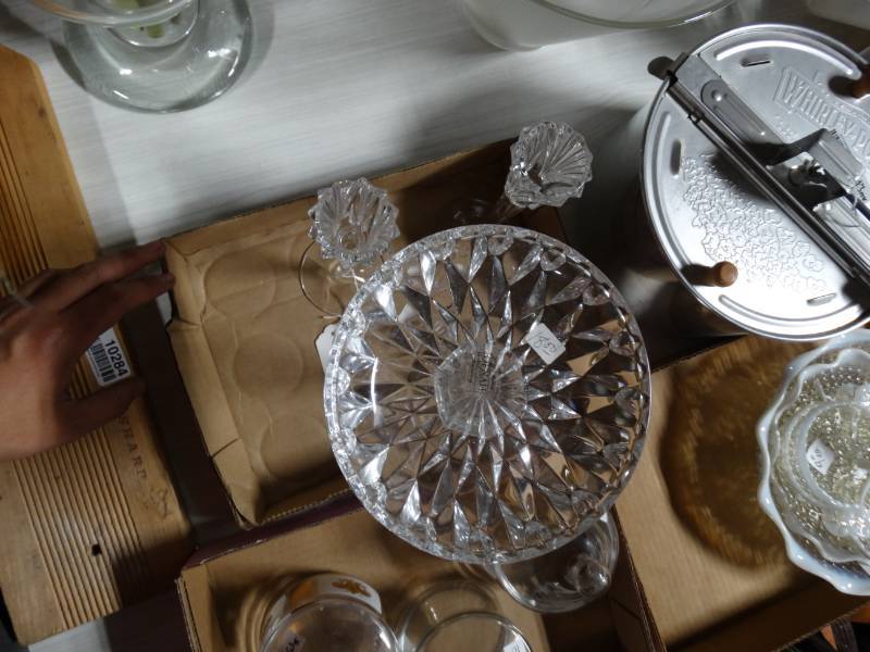 lot 10286 image: lot of 3 crystal candle holders