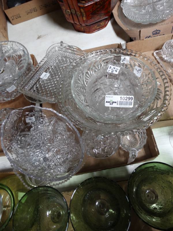 lot 10299 image: lot of 16 pieces of ornate misc glassware