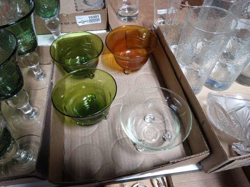 lot 10300 image: lot of 4 glass candy dishes