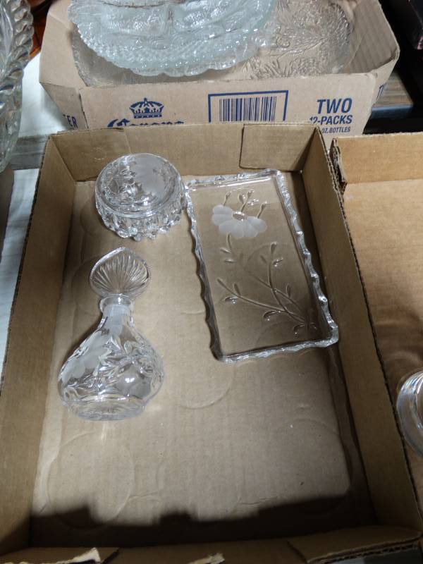 lot 10301 image: set of crystal perfume and jewelry containers