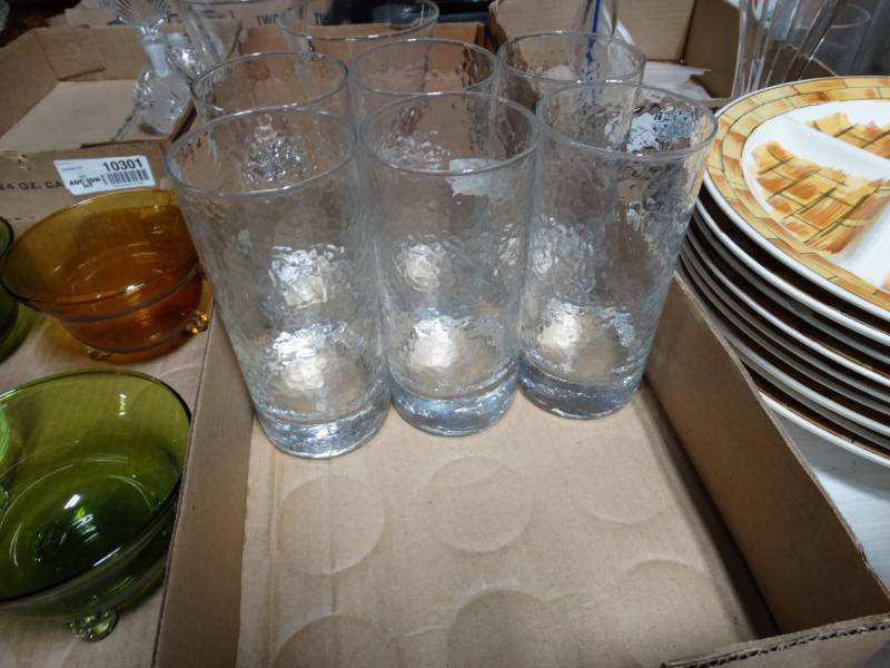 lot 10302 image: 6 matching textured glass, glasses