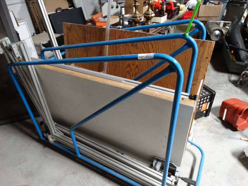 lot 10322 image: Drafting tablework table w vise