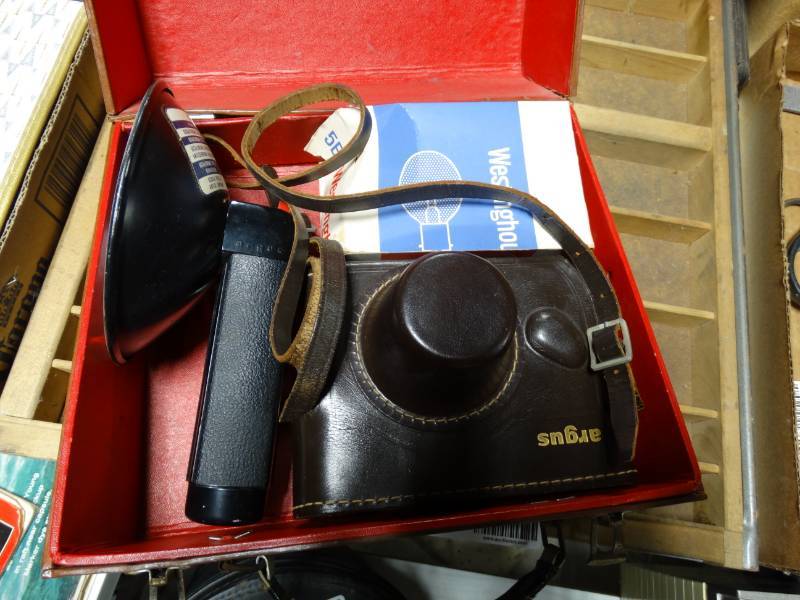 lot 10325 image: vintage camera