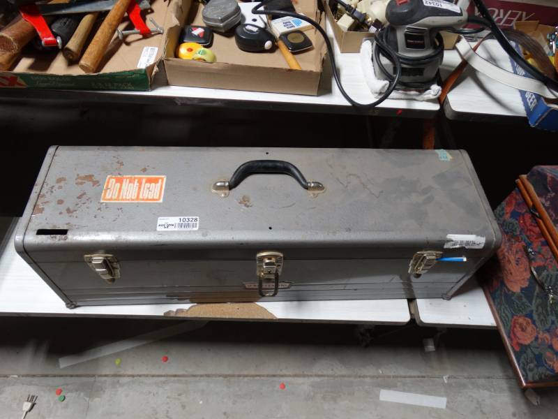 lot 10328 image: craftsman tool box