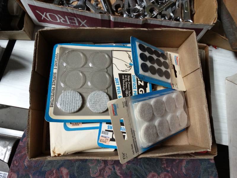 lot 10340 image: lot of surface protectors and felt pads